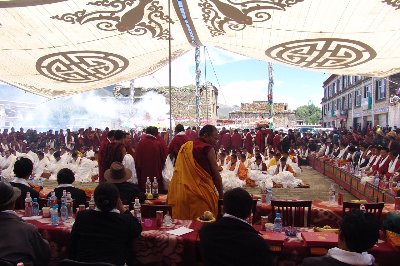 Foto fra Tibet, Kina – Monkhood in Tibet, Xigatse area, August