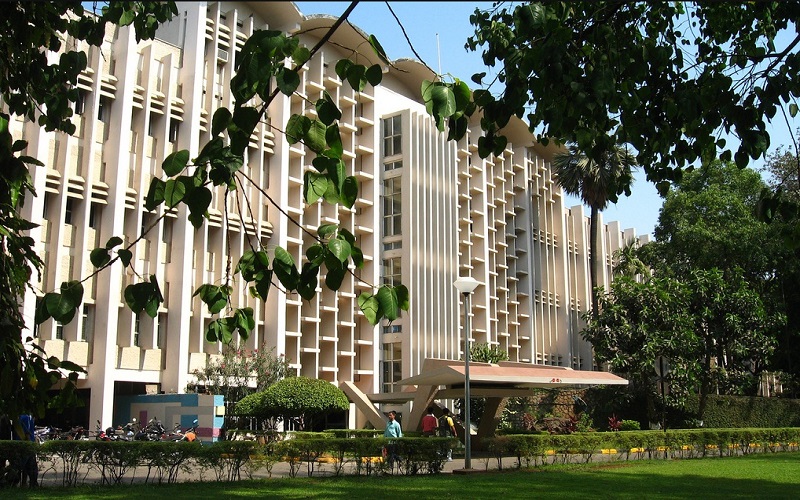Foto fra Bombay, India – IITBMainBuildingCROP