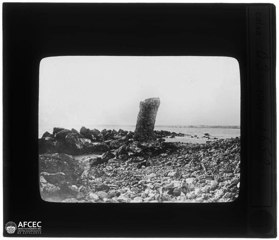 Foto fra Salou, Spania – La costa de Salou amb roques en primer terme