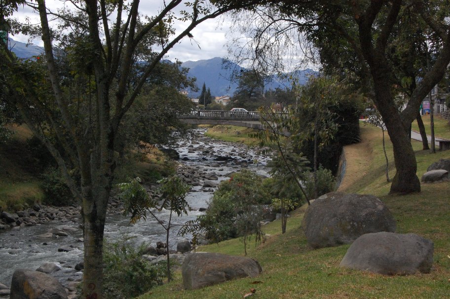 Foto fra Cuenca, Ecuador – Rio-tomebamba-centro-cuenca