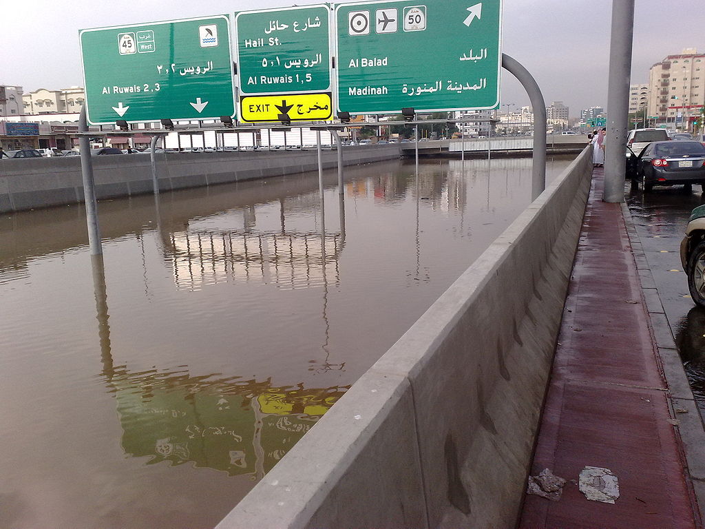 Foto fra Jiddah, Saudi-Arabia – Jeddah Flood - King Abdullah Street