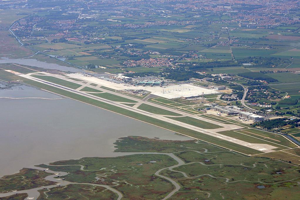 Foto fra Venezia, Italia – Aeroporto di Venezia - vue aerienne