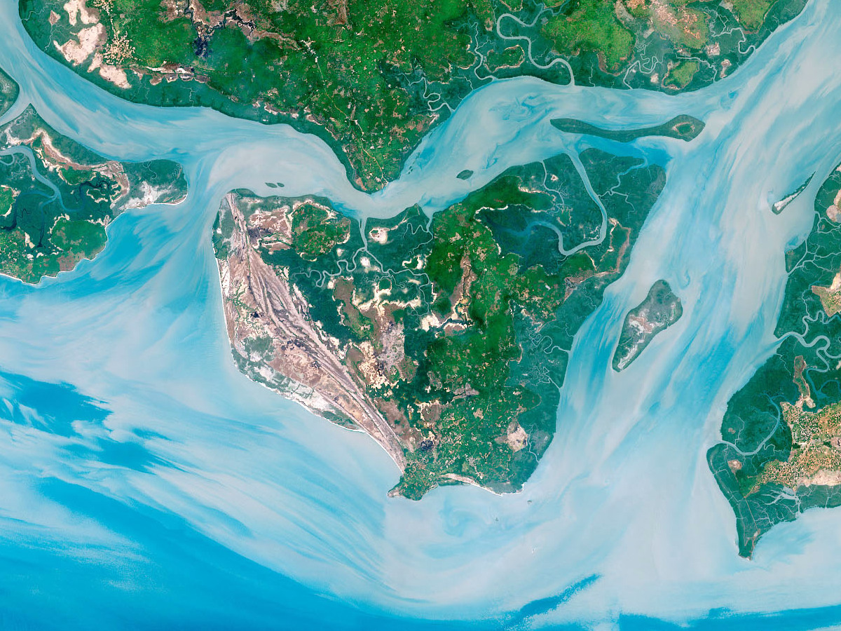 Foto fra Guinea-Bissau – Guineabissau oli 2018137 lrg ( to Pecixe Island)