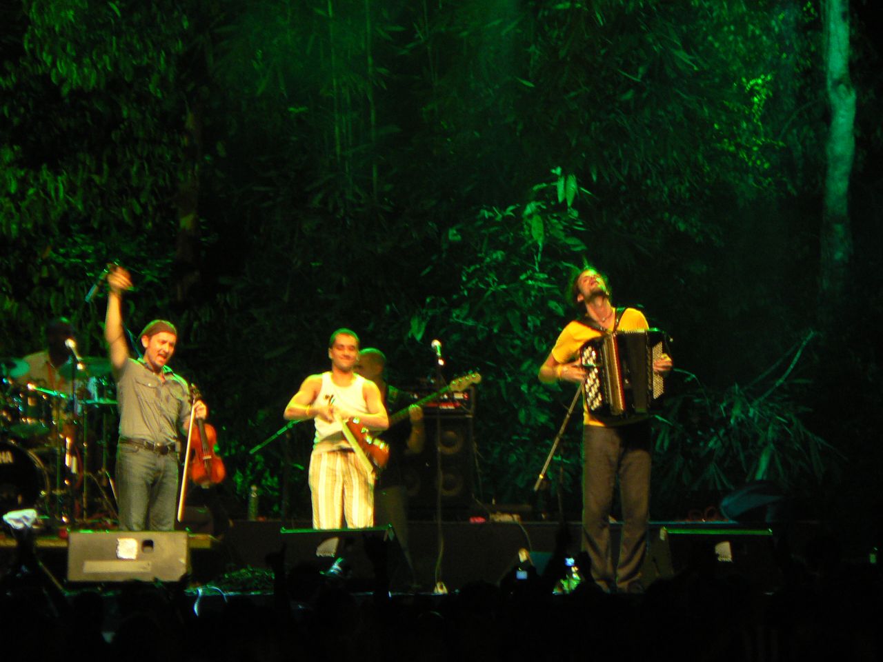 Foto fra Sarawak, Malaysia – French Gypsy band performing during RWMF