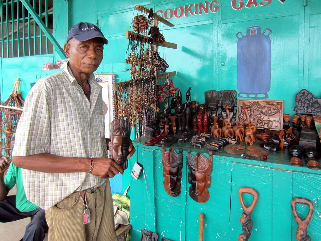Foto fra Liberia – Handicraft Sales