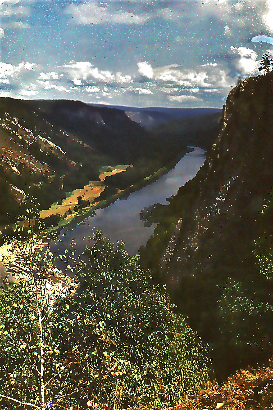Foto fra Russland – River Belaya (Agidel) as it seen from the cliff