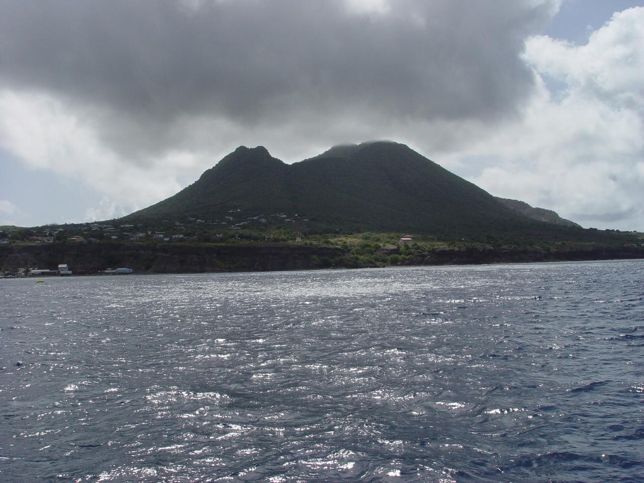 Foto fra Sint Eustatius – Statia Island from the boat