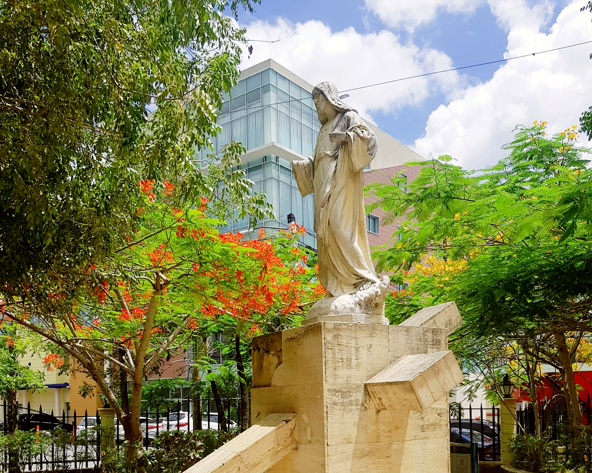 Foto fra Higüey, Den dominikanske republikk – Higuey Dominican Republic statue