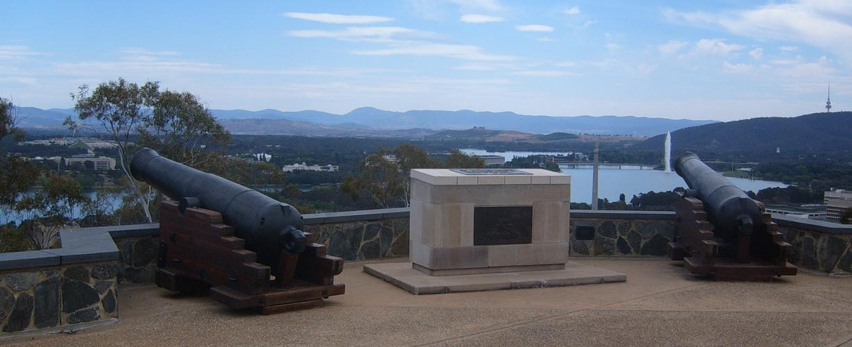 Foto fra Canberra - Questacon, Australia – Artillery Memorial Canberra