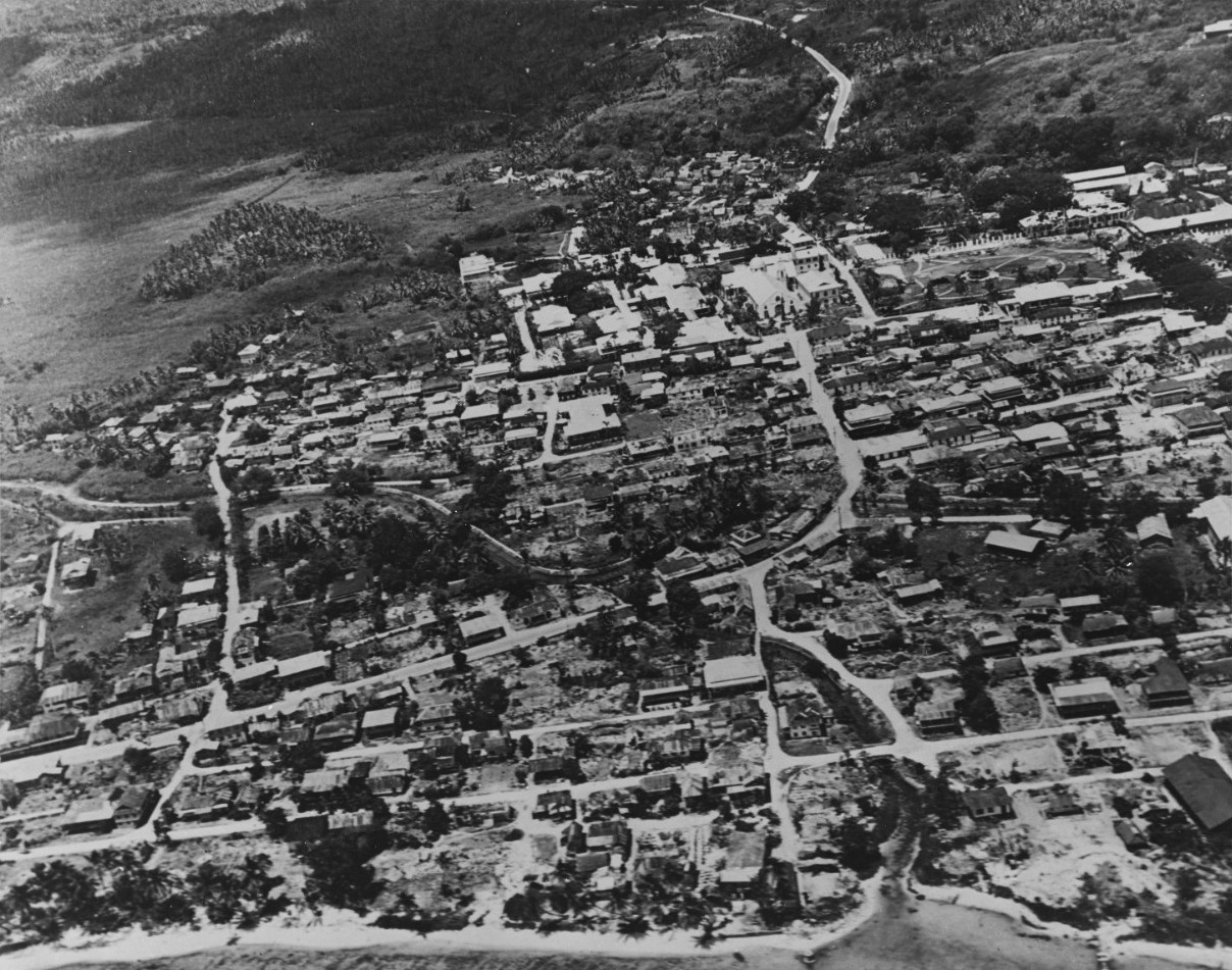 Foto fra Hagåtña, Guam – Aerial view of Hagåtña, Guam in November 1943 ()