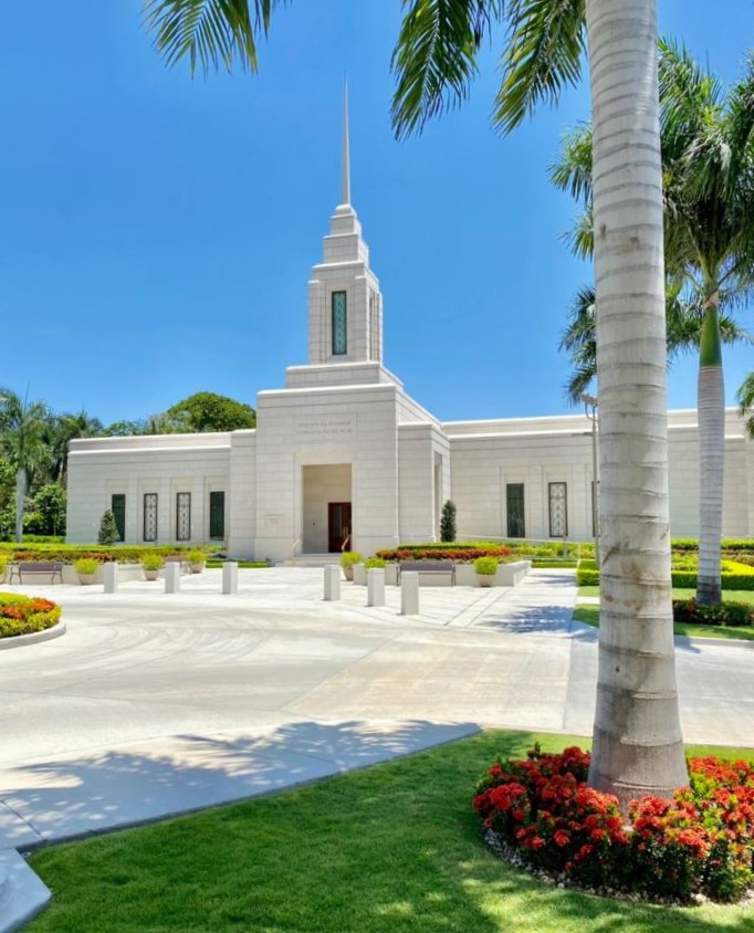 Foto fra Port-au-Prince, Haiti – Port-au-Prince Haiti Temple - Pierre