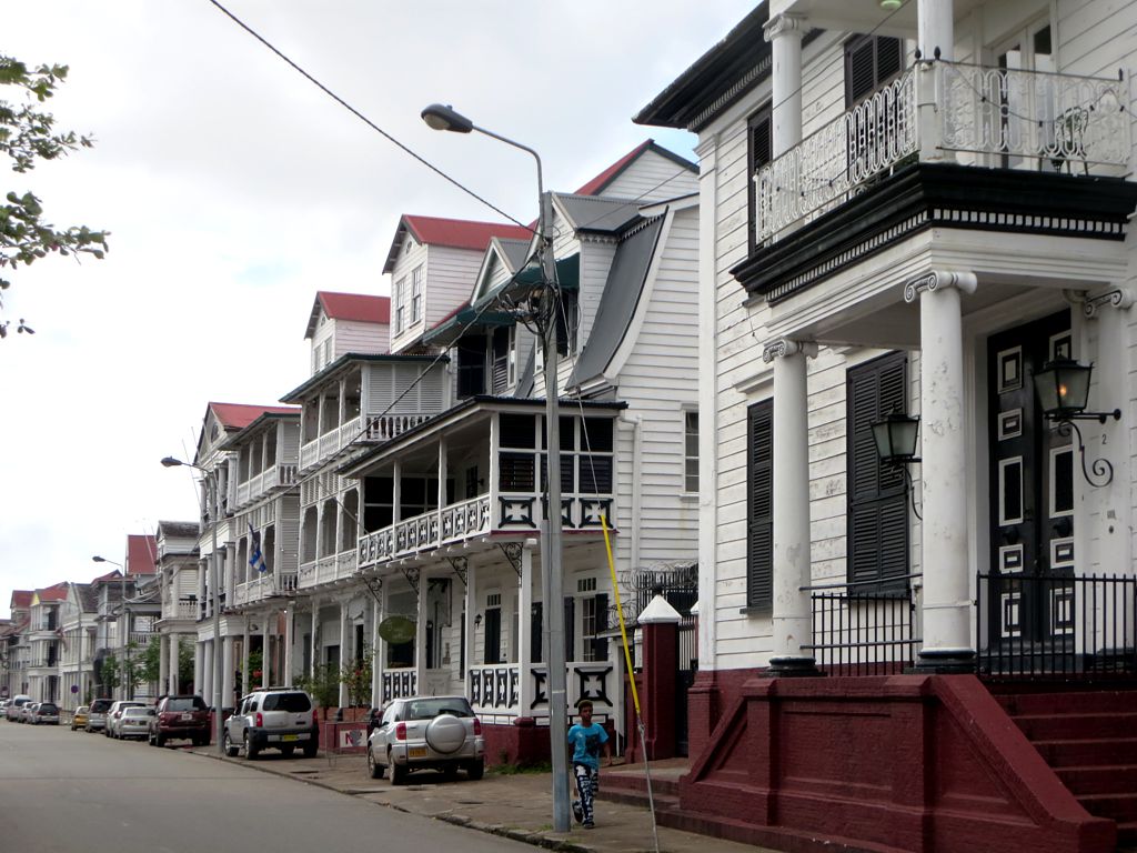 Foto fra Paramaribo, Surinam – Waterkrant