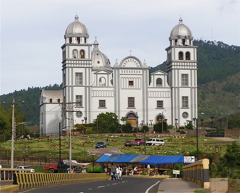 Foto fra Tegucigalpa, Honduras – Basilica Virgen de Suyapa