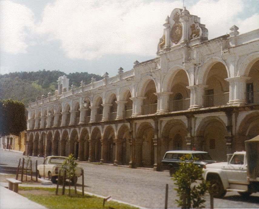 Foto fra Antigua Guatemala – AntiguaSquareGovPalace79