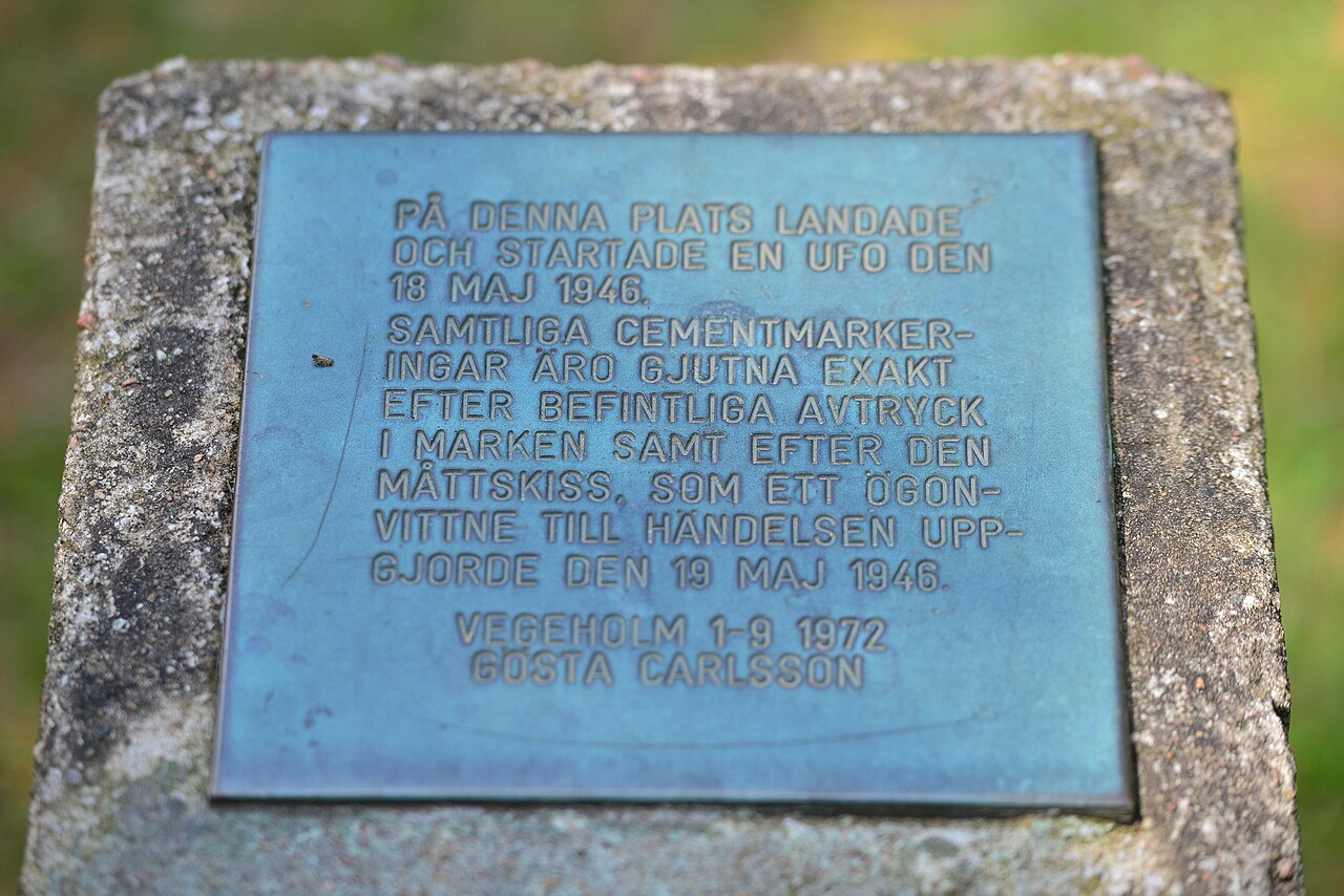 Foto fra Sverige – AngelholmUFOMonumentPlaque
