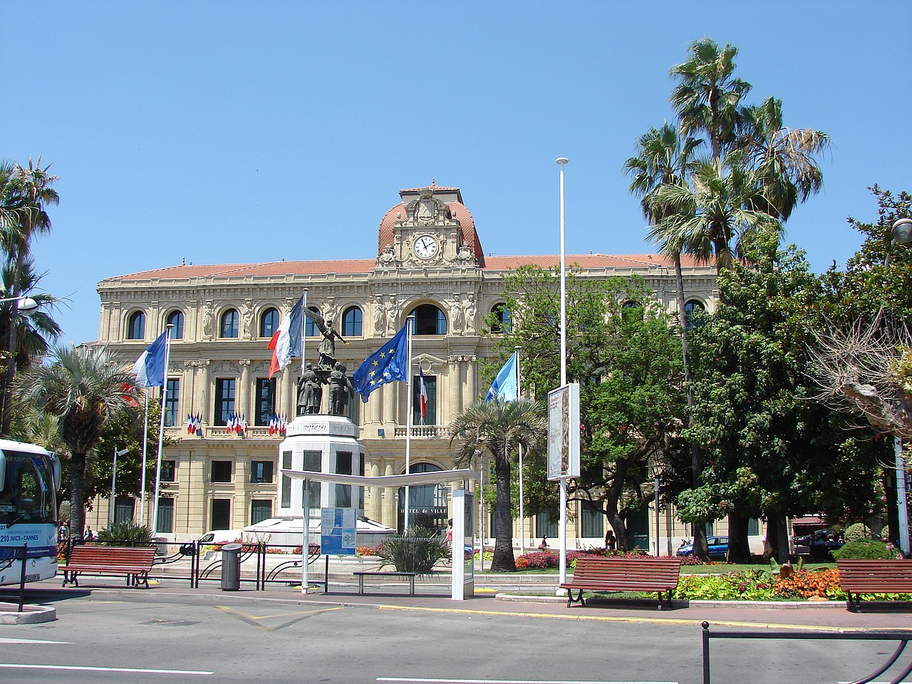Foto fra Cannes, Frankrike: Mairie de Cannes, Cannes, Provence-Alpes-Côte d'Azur, France - panoramio