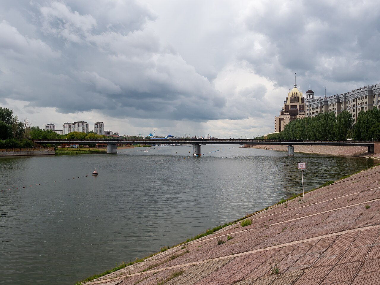 Foto fra Astana, Kasakhstan – Footbridge, Astana (P1190764)