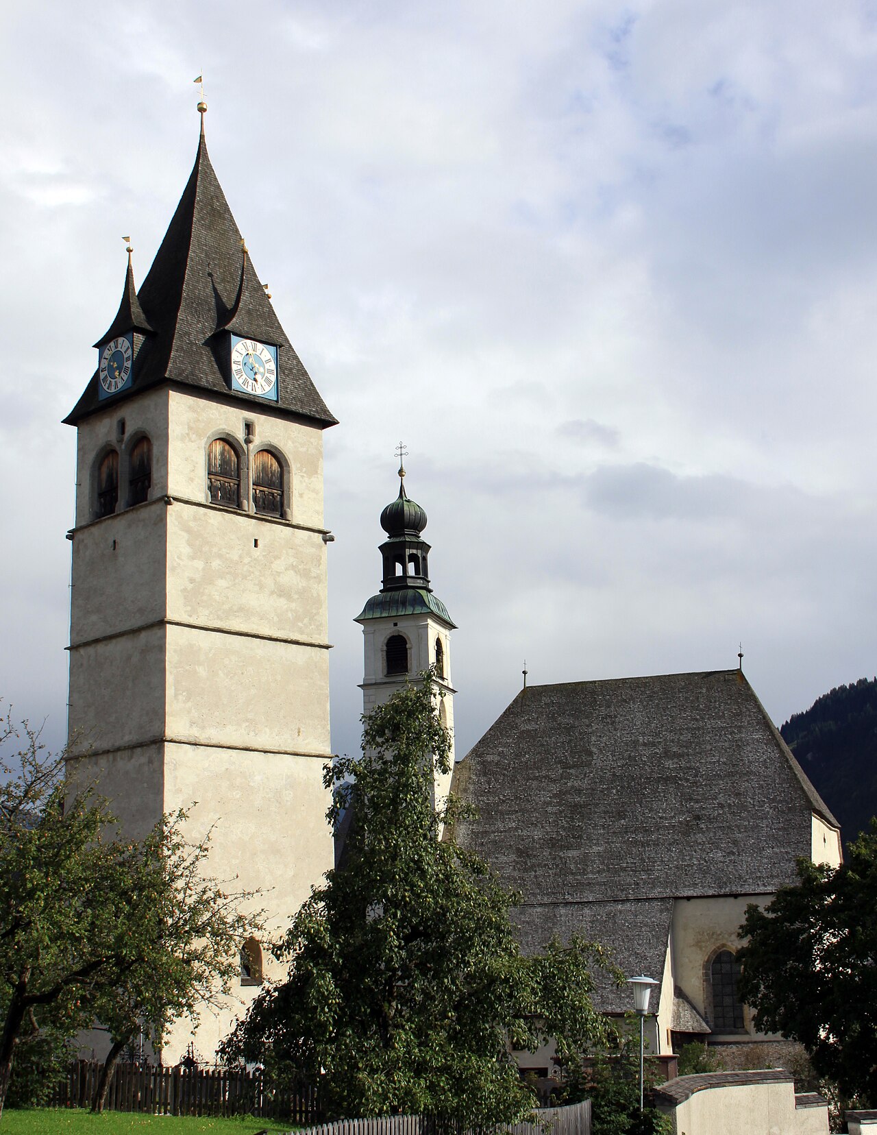 Foto fra Kitzbühl, Østerrike – Kitzbuhel Liebfrauenkirche Pfarrkirche Andreas