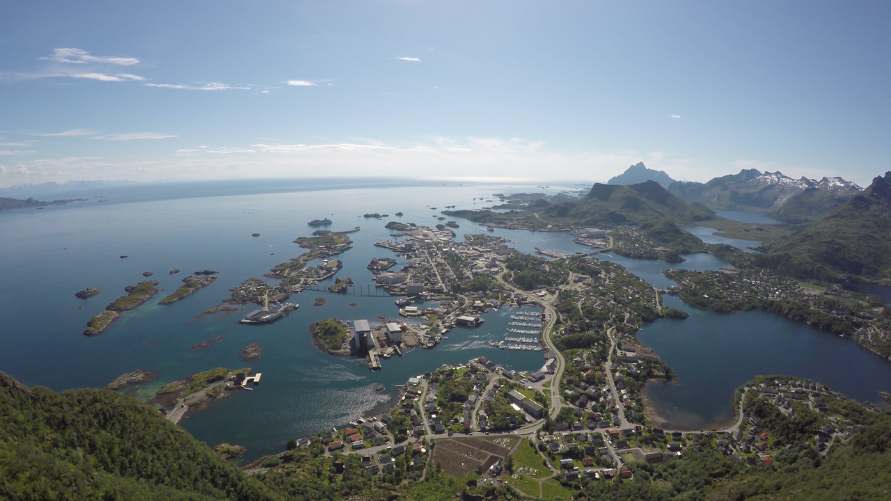 Foto fra Lofoten, Norge – Svolvær fra lufta