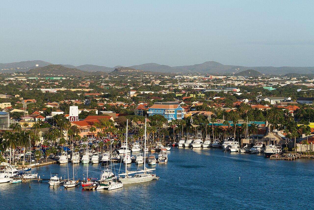 Foto fra Aruba – Aruba inlet full of sailboats
