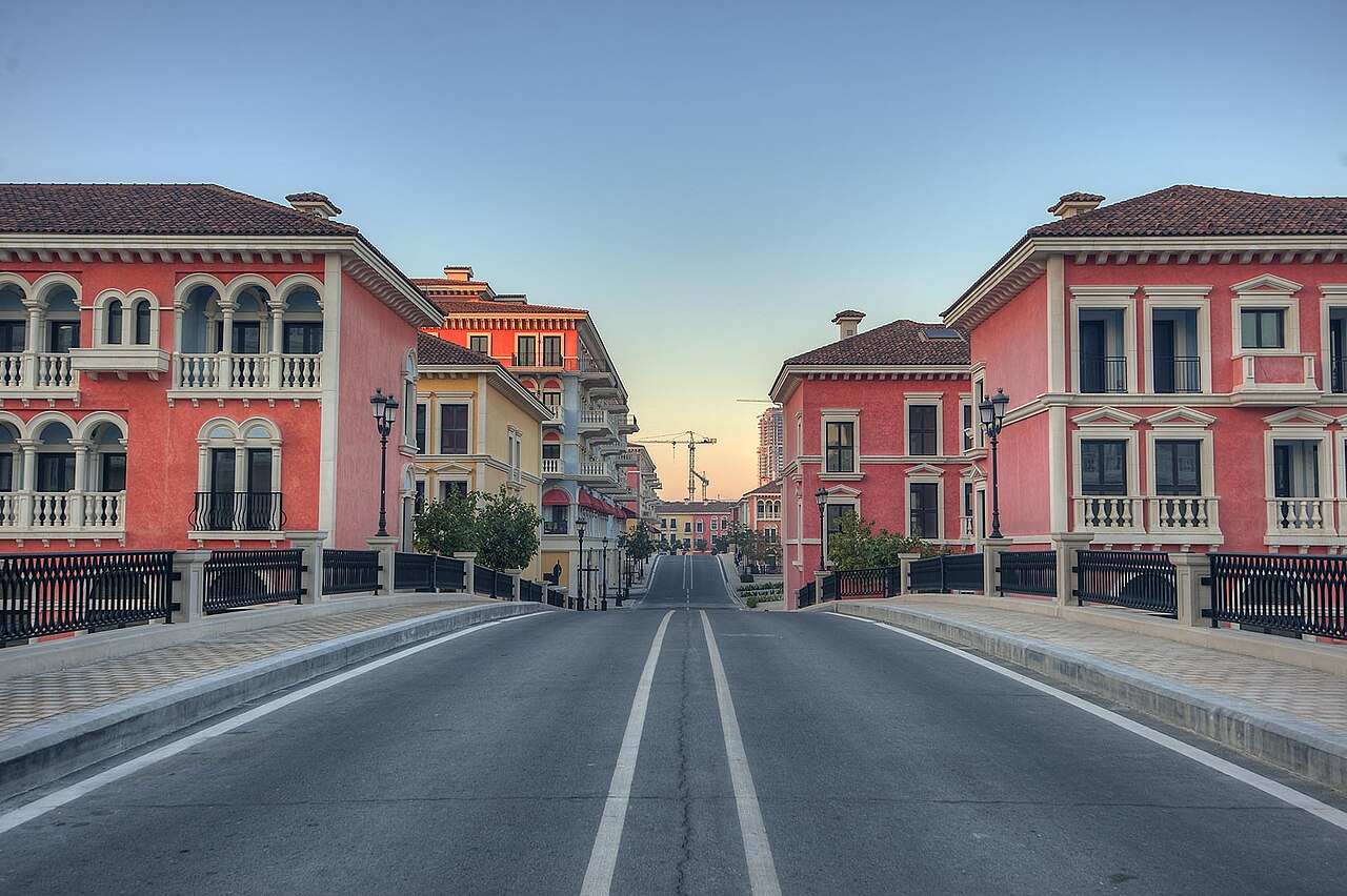 Foto fra Doha, Qatar – Bridge in Qanat Quartier