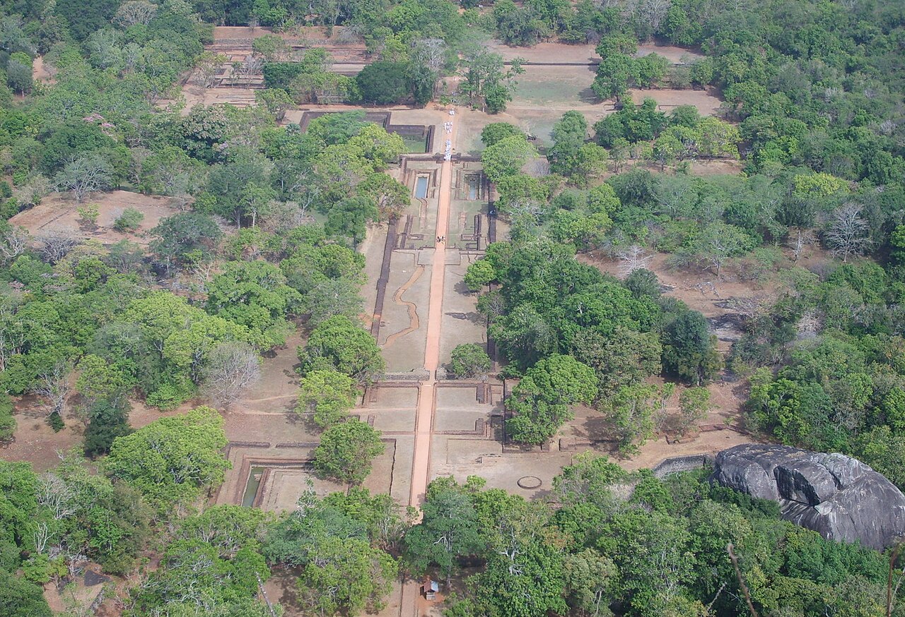 Foto fra Sigiriya, Sri Lanka – Sigiriya garden from top