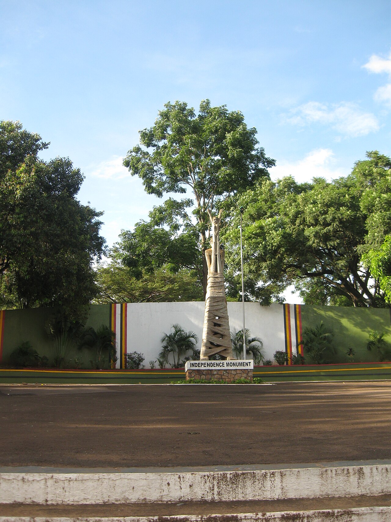 Foto fra Kampala, Uganda – Independence Monument (Kampala) 02