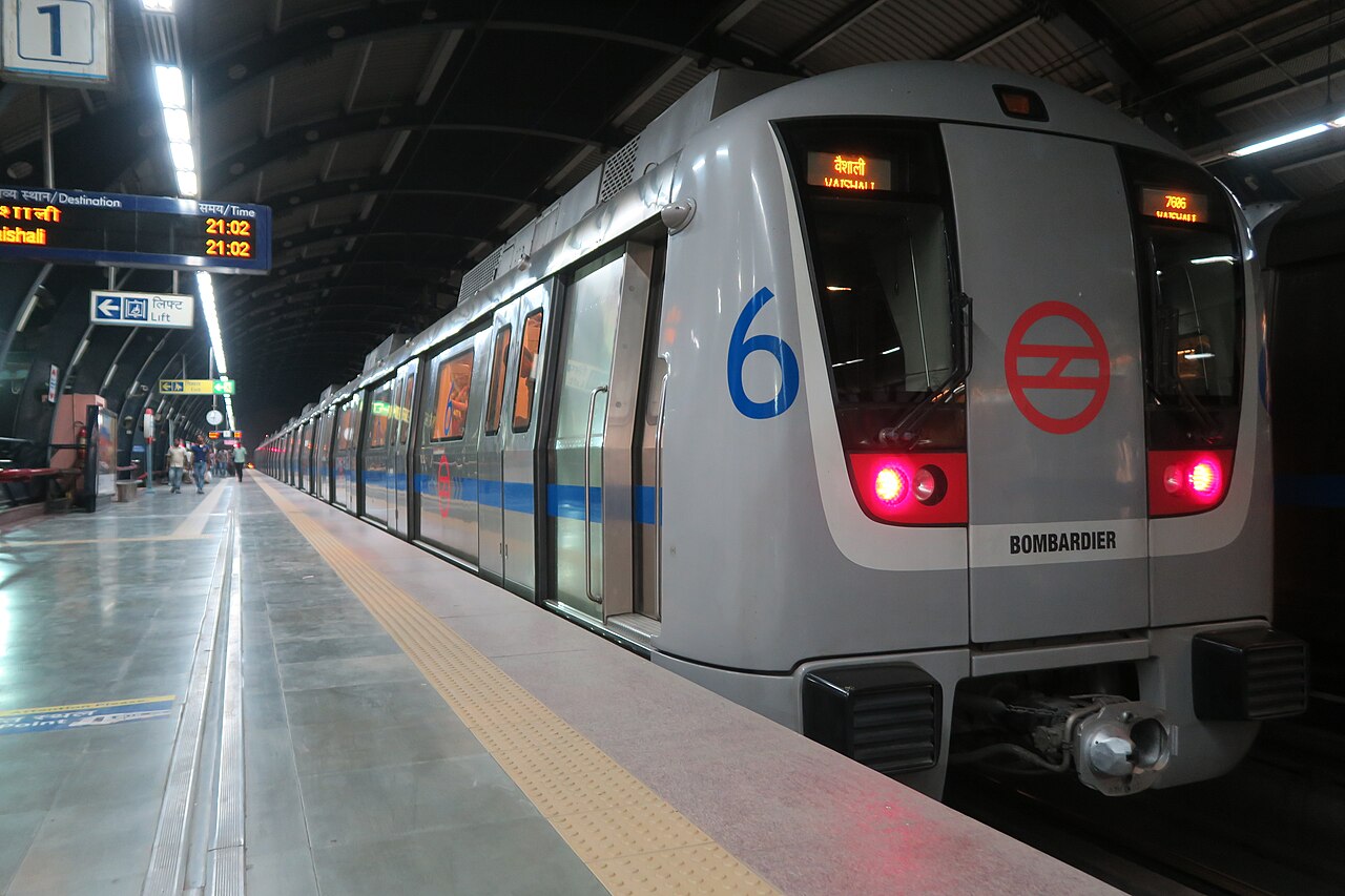 Foto fra Dehli, India – DelhiMetroBlueLineBombardier