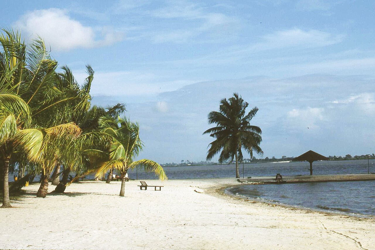 Foto fra Abidjan, Elfenbenskysten – Plagecocody