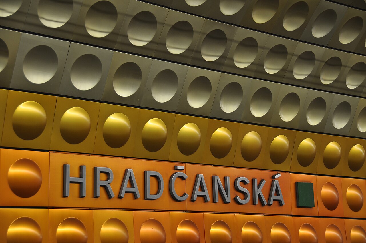 Foto fra Prague, Tsjekkia – -05-31-praha-metro-by-RalfR-52