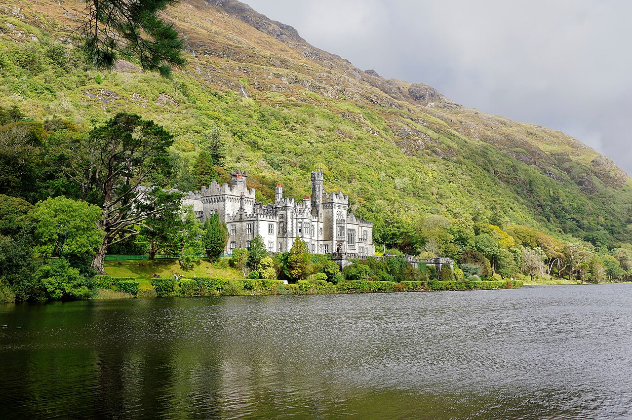 Foto fra Irland – Kylemore Abbey BW -09-10 15-27-09