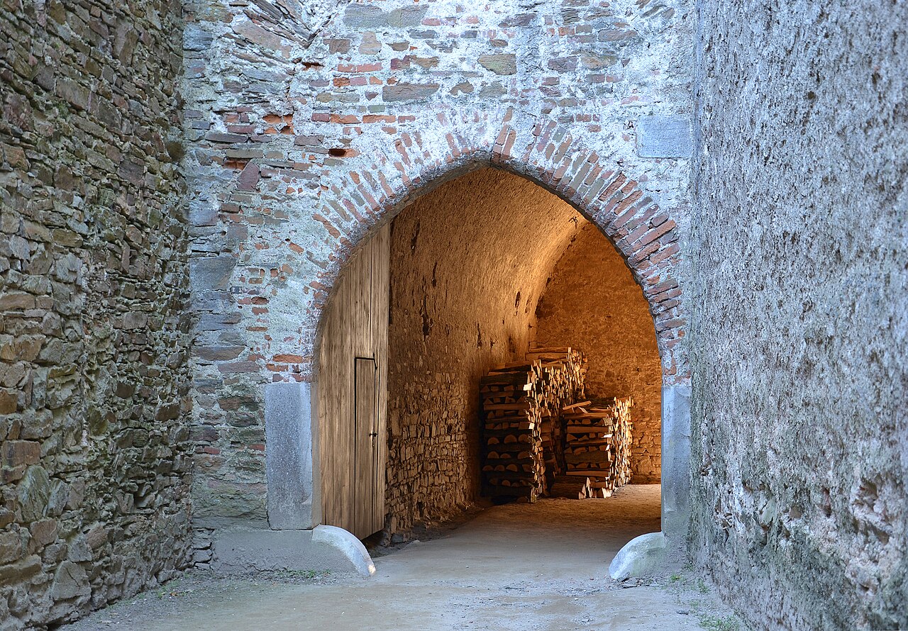 Foto fra Tsjekkia – Hrad Pernštejn (Pernstein) - brána (5. nádvoří)