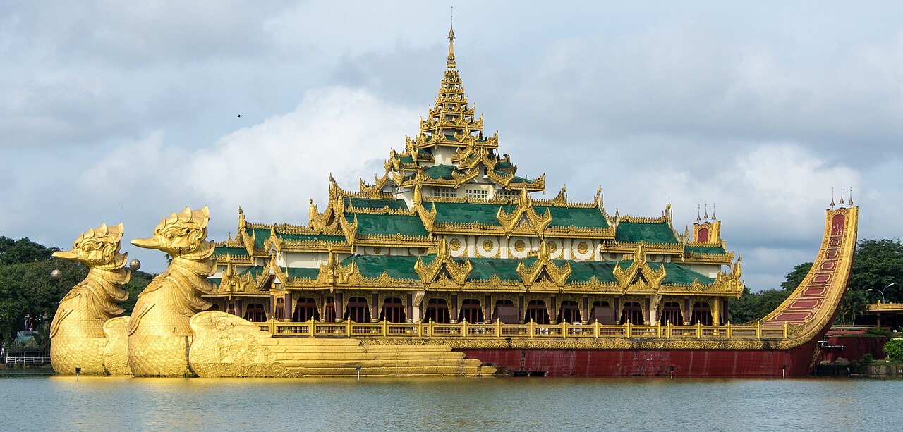 Foto fra Rangoon, Myanmar – KandawgyiLake ()