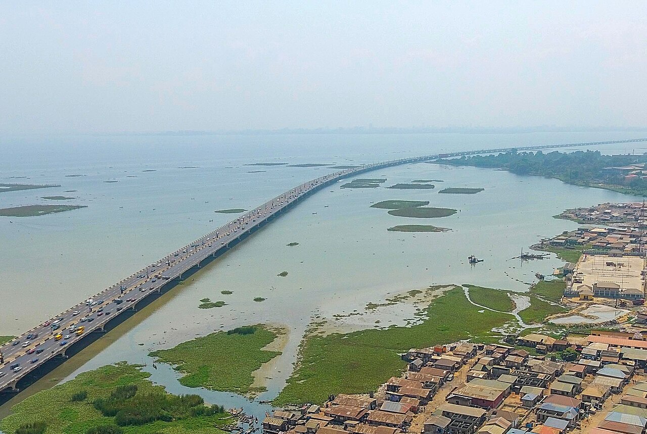 Foto fra Lagos, Nigeria: Aerial-shot-of-makoko-community-in-lagos-3-third-mainland-bridge-aview2