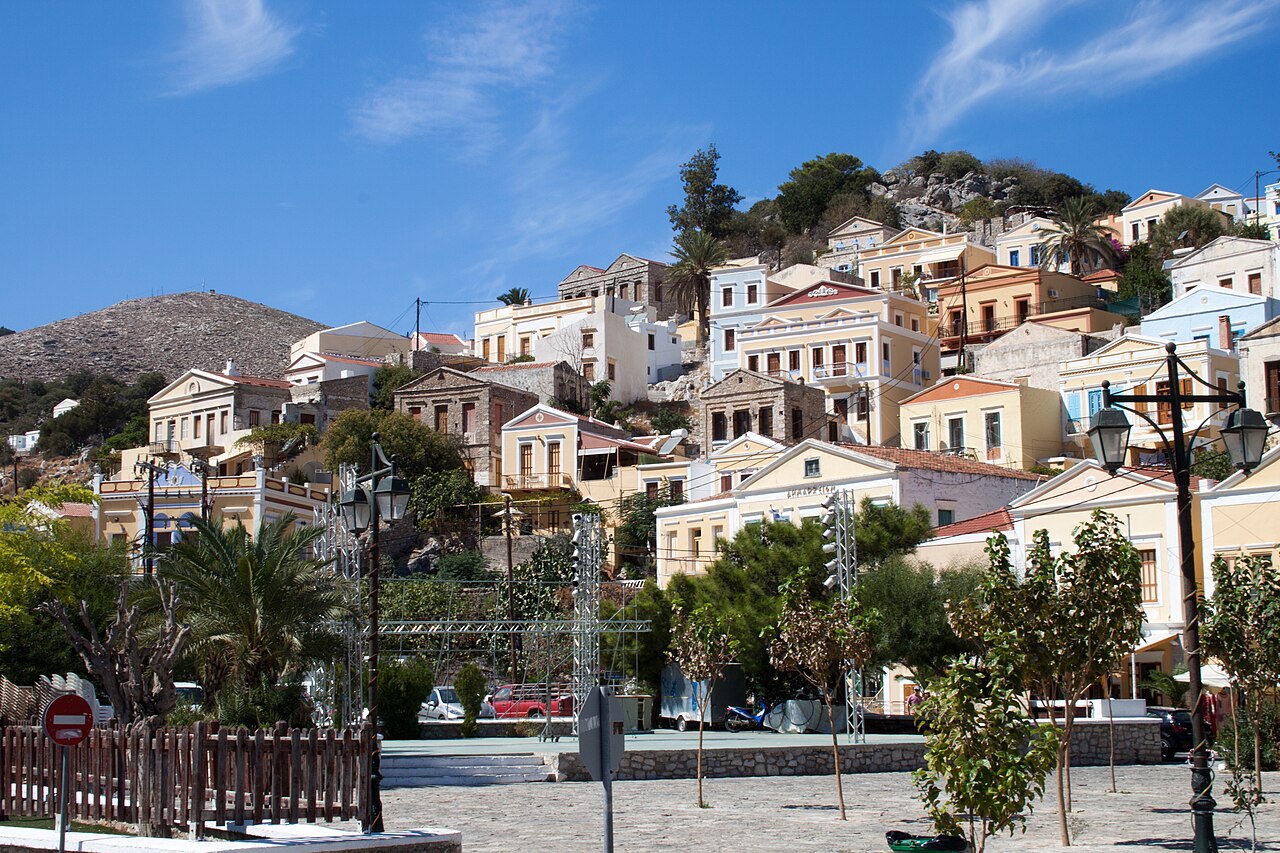 Foto fra Symi, Hellas – Neoclassical houses in Symi