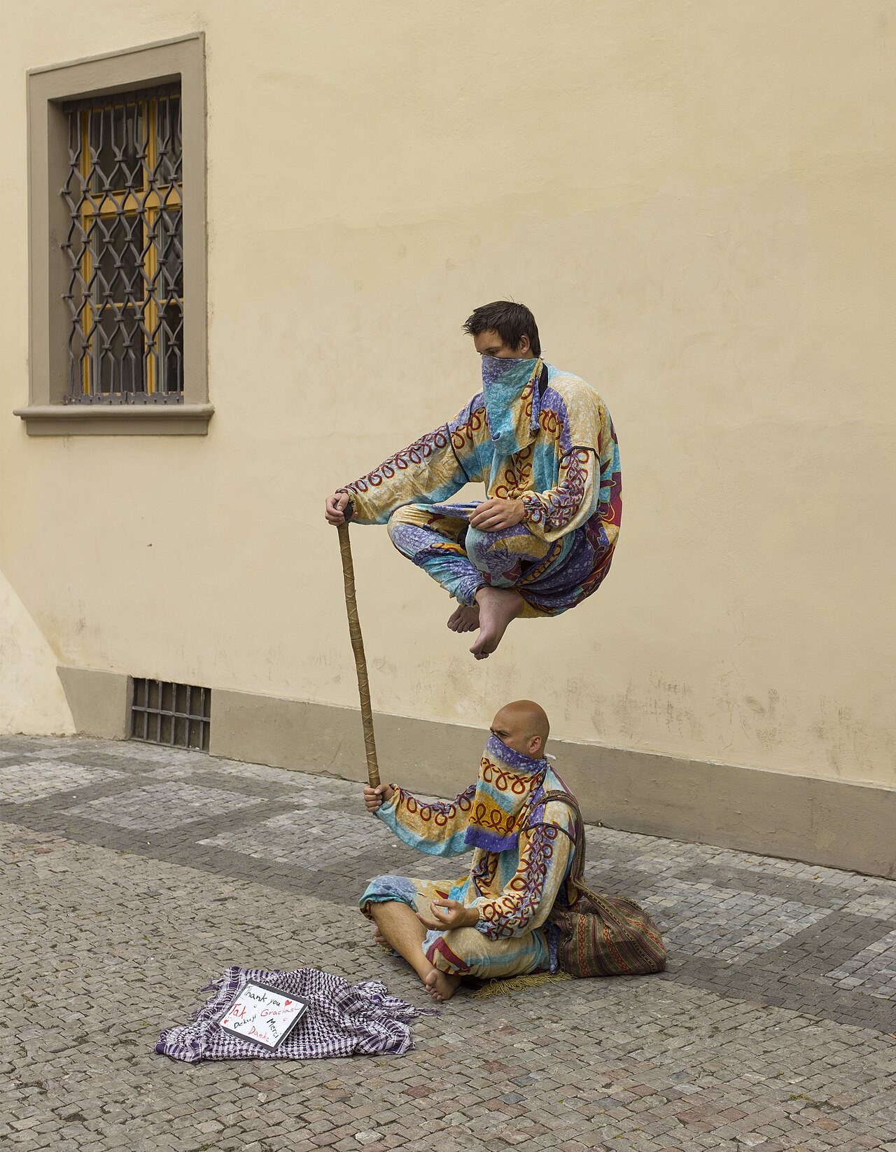 Foto fra Prague, Tsjekkia – Czech--Prague-Street performers (crop)