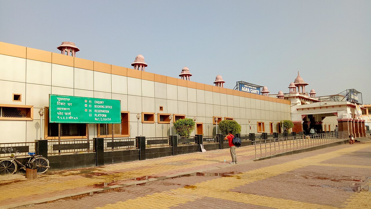Foto fra Agra, India – Agra Cant railway station