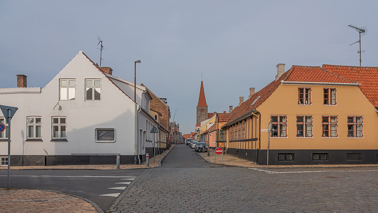 Foto fra Bornholm, Danmark – Rønne Østergade asv2024-07 img1