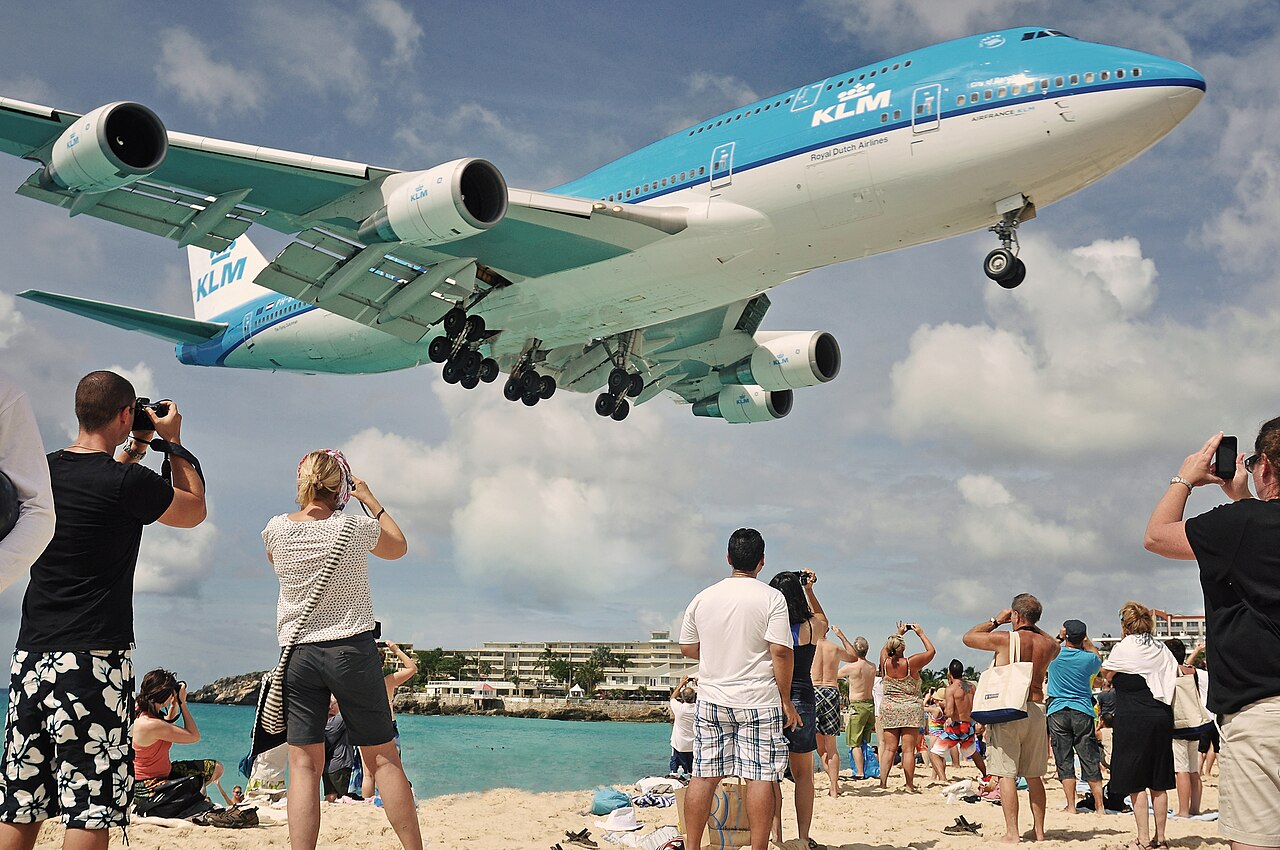 Foto fra Sint Maarten: 747-400 City of Bangkok landing at Princess Juliana 11-27-2012b