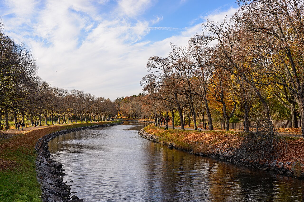 Foto fra Stockholm, Sverige – Djurgårdsbrunnskanalen October 02