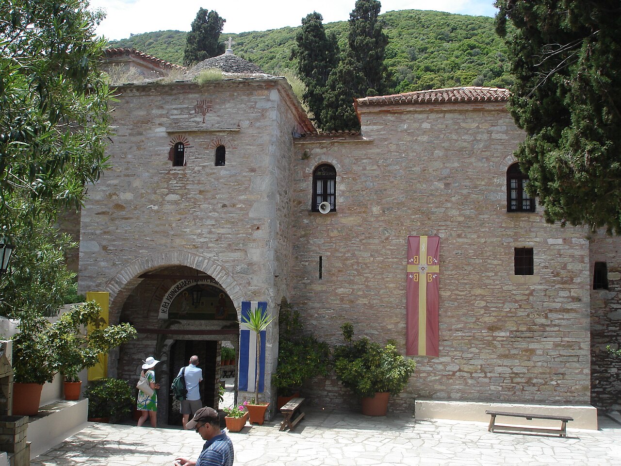 Foto fra Skiathos, Hellas – Evangelistria Monestery gatehouse