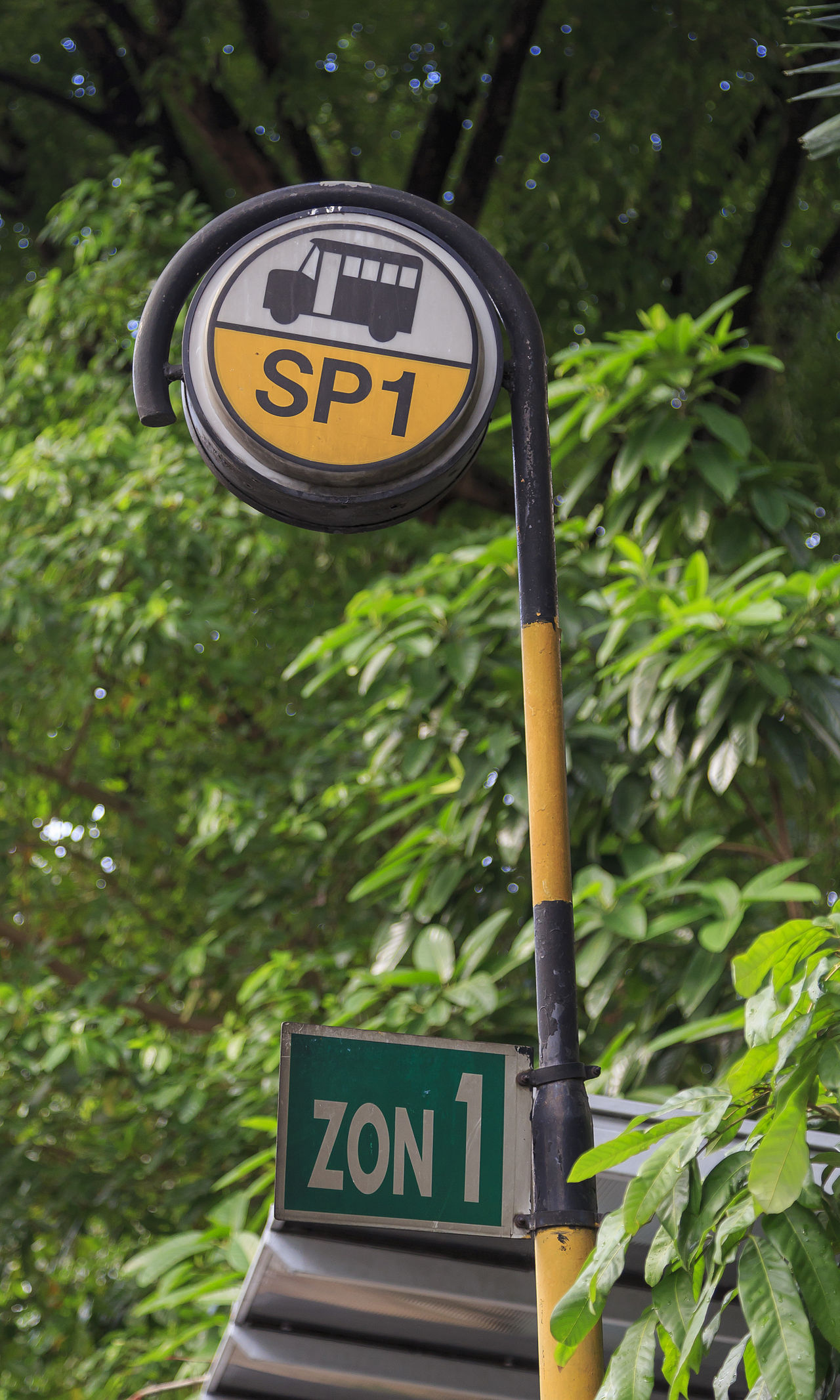 Foto fra Malaysia – Malaysia Traffic-signs Bus-Stop-Sign-01a