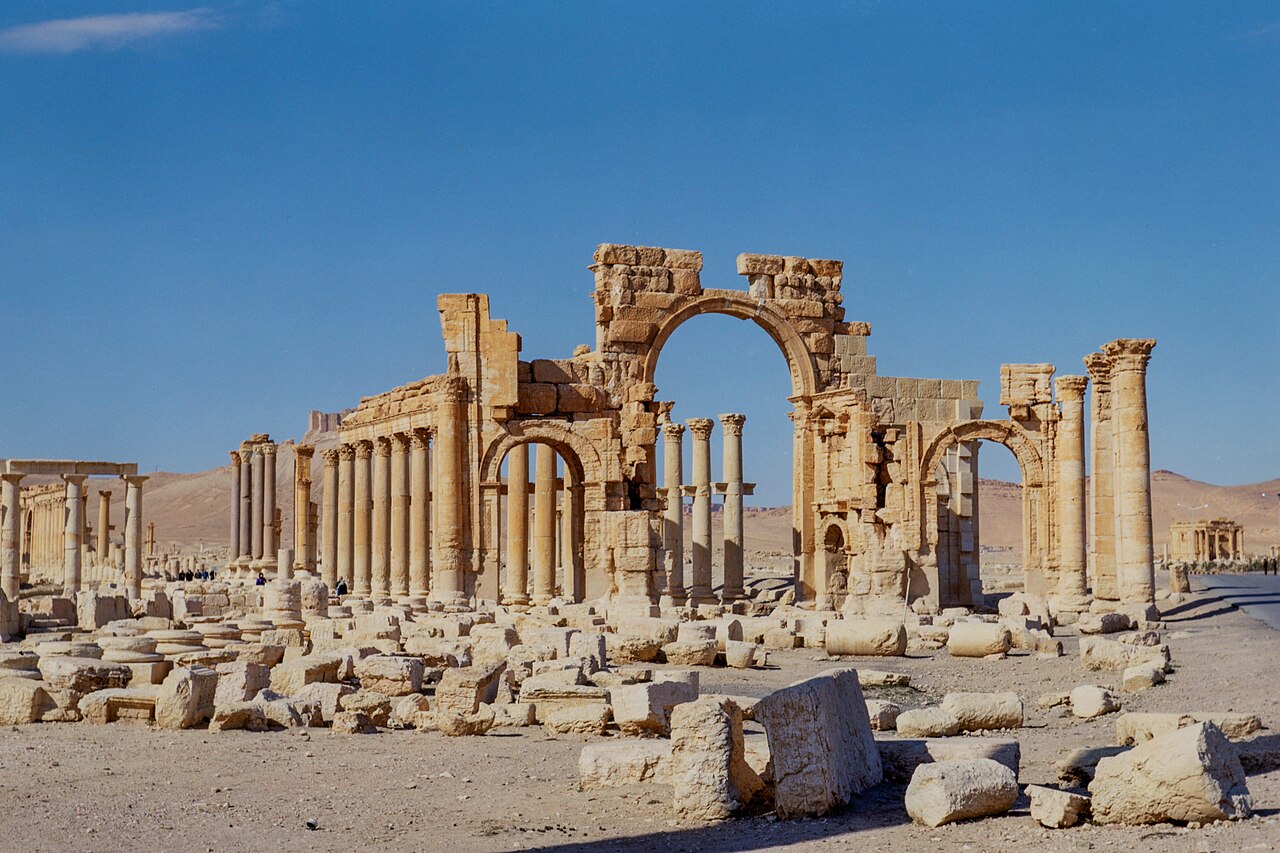 Foto fra Palmyra, Syria – Arch of Triumph (Palmyra)