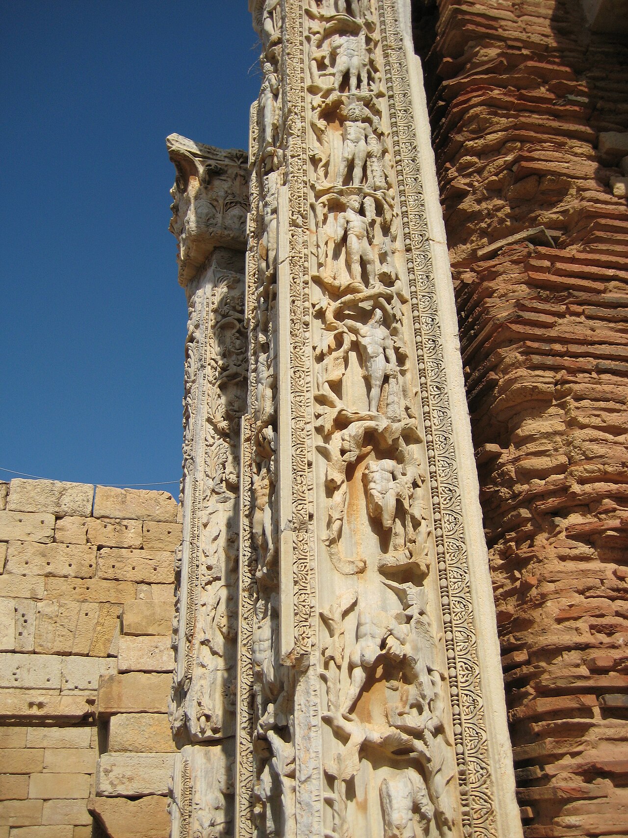 Foto fra Leptis Magna, Libya – Severan Basilica 02