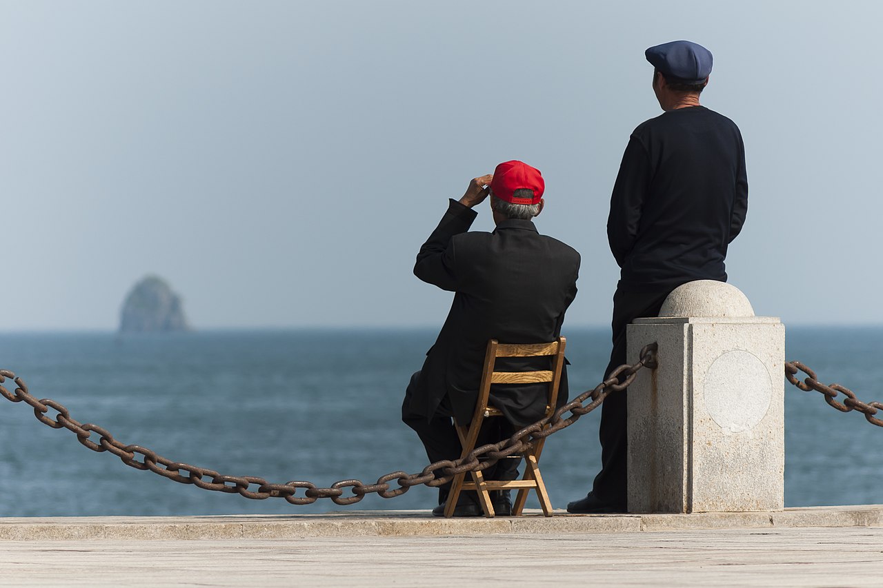 Foto fra Kina – Dalian Liaoning China Two-Chinese-at-Xinghai-Bay-01