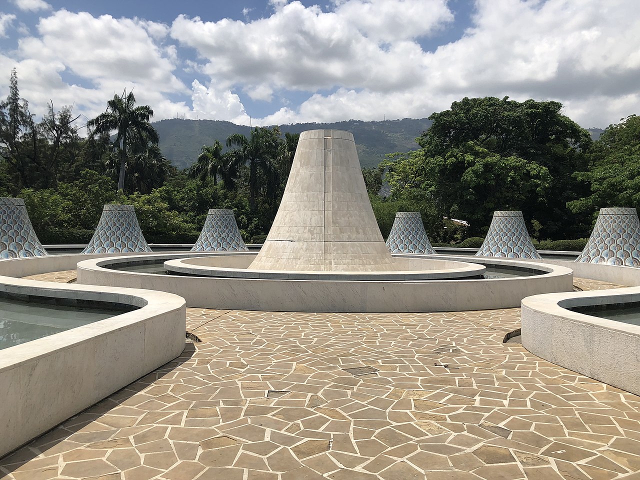 Foto fra Port-au-Prince, Haiti – MUPANAH - Roof